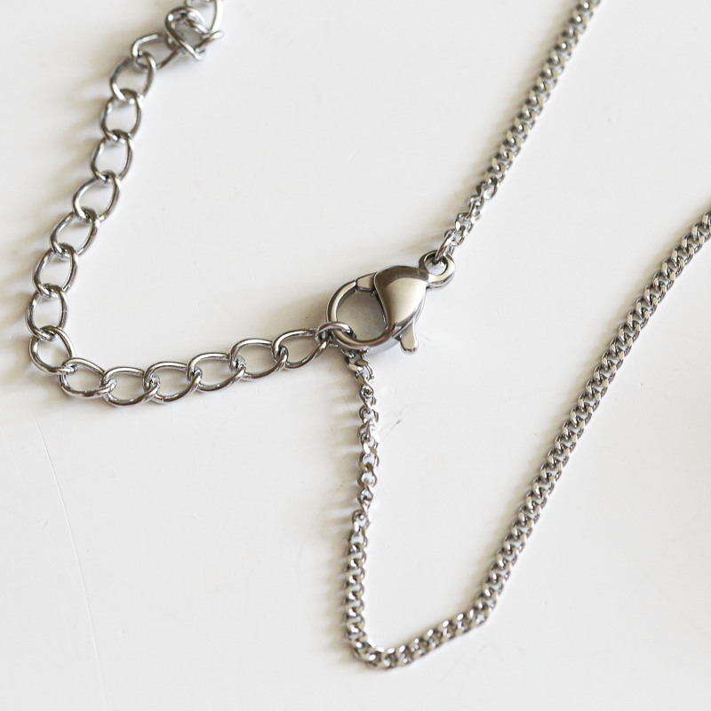 collier-argent-ile-de-re-vertical-arriere