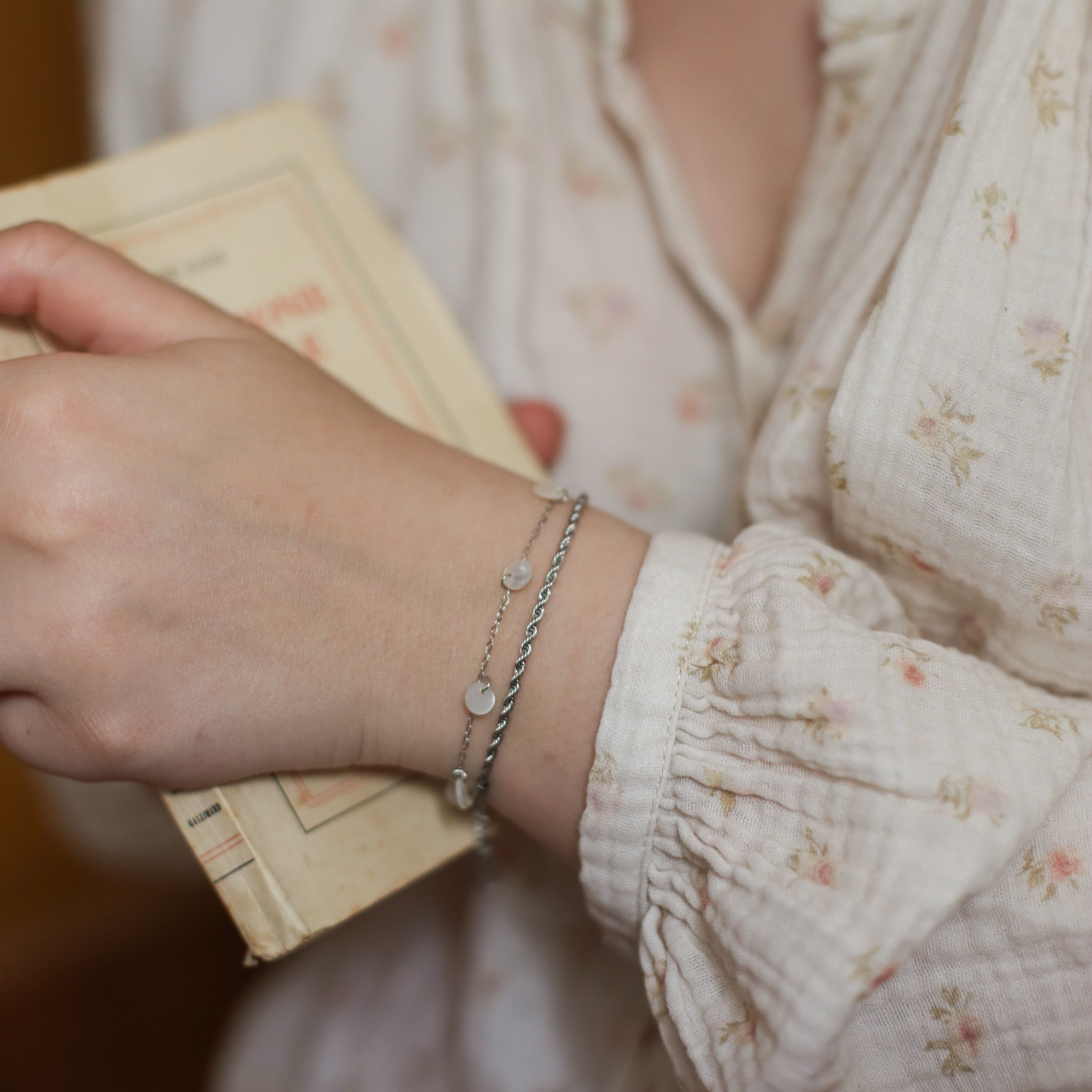 bracelet-femme-ajustable-acier-argent-calypso-chloe