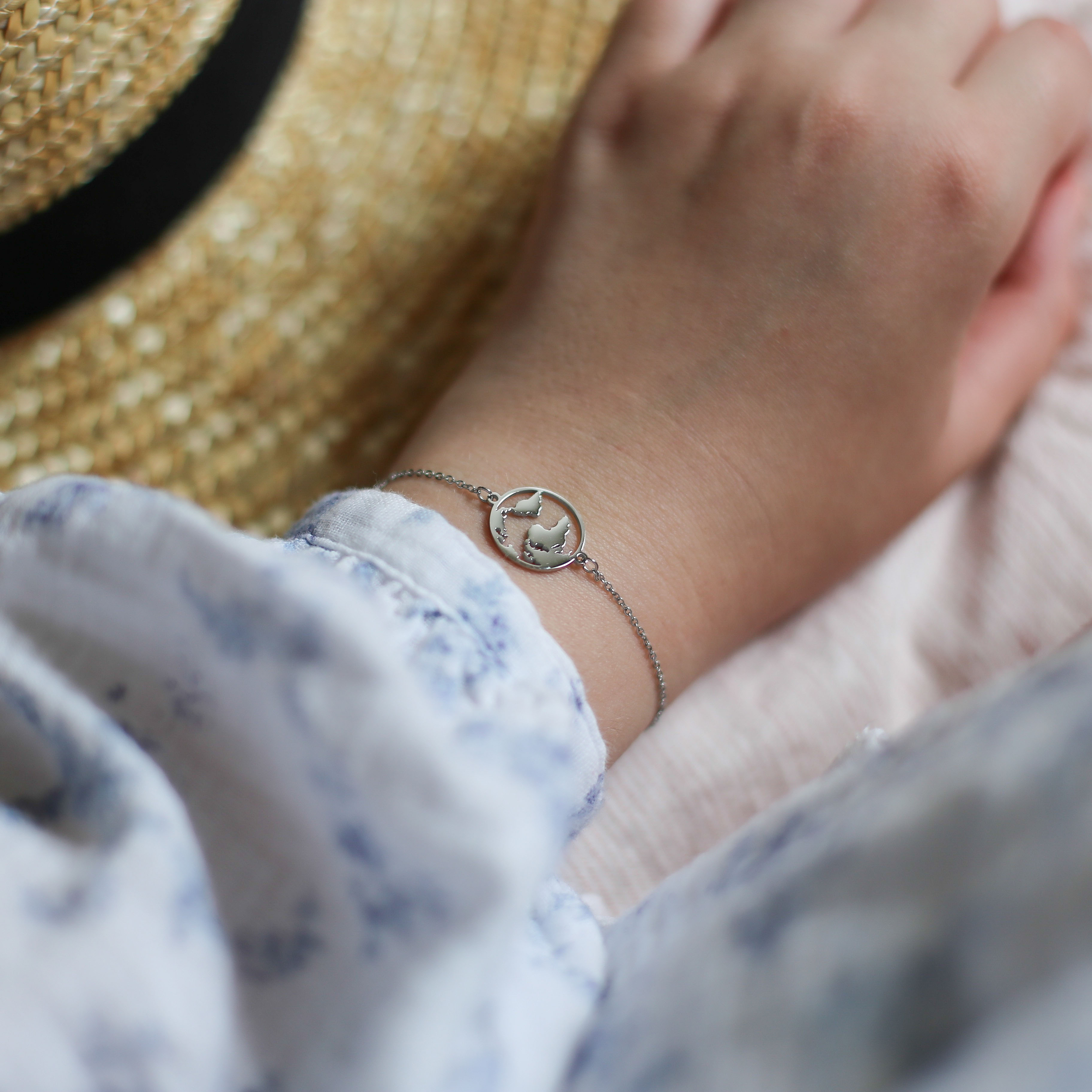 bracelet-femme-acier-argent-porte-celeste