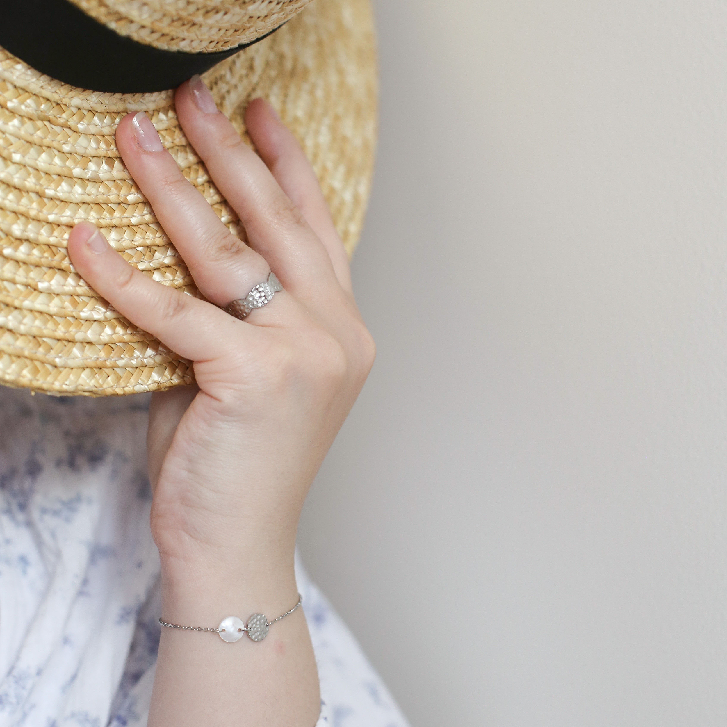 bracelet-femme-acier-argent-porte-juliette-bague-ambre