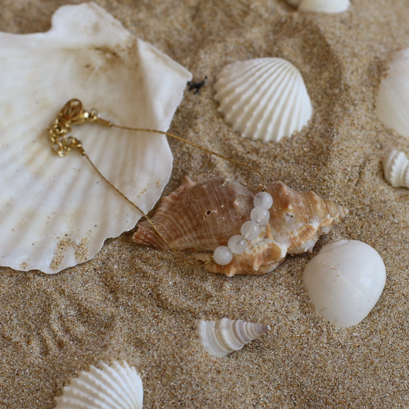 bracelet-heloise-acier-or-pierre-lune
