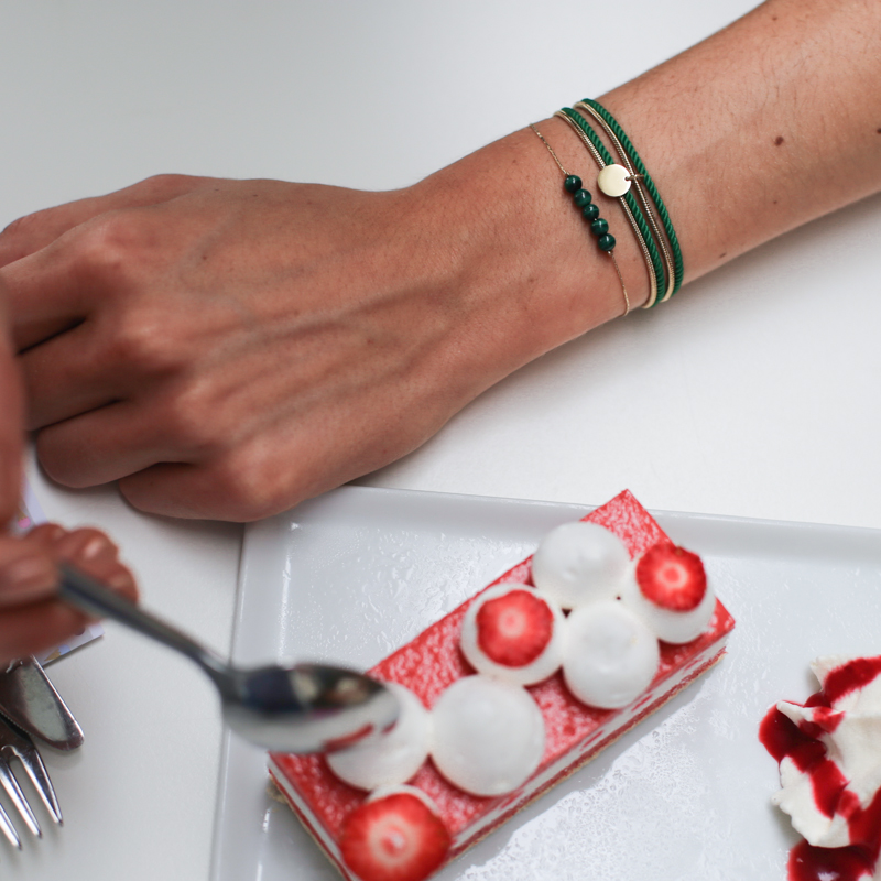 bijou-bracelet-heloise-malachite-porte-valentine-emeraude-or.