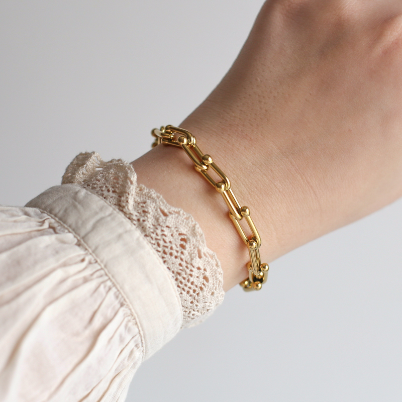 bracelet-or-porte-clemence