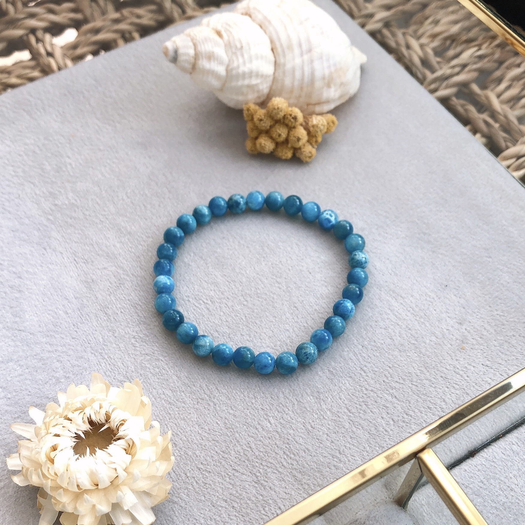 apatite-3