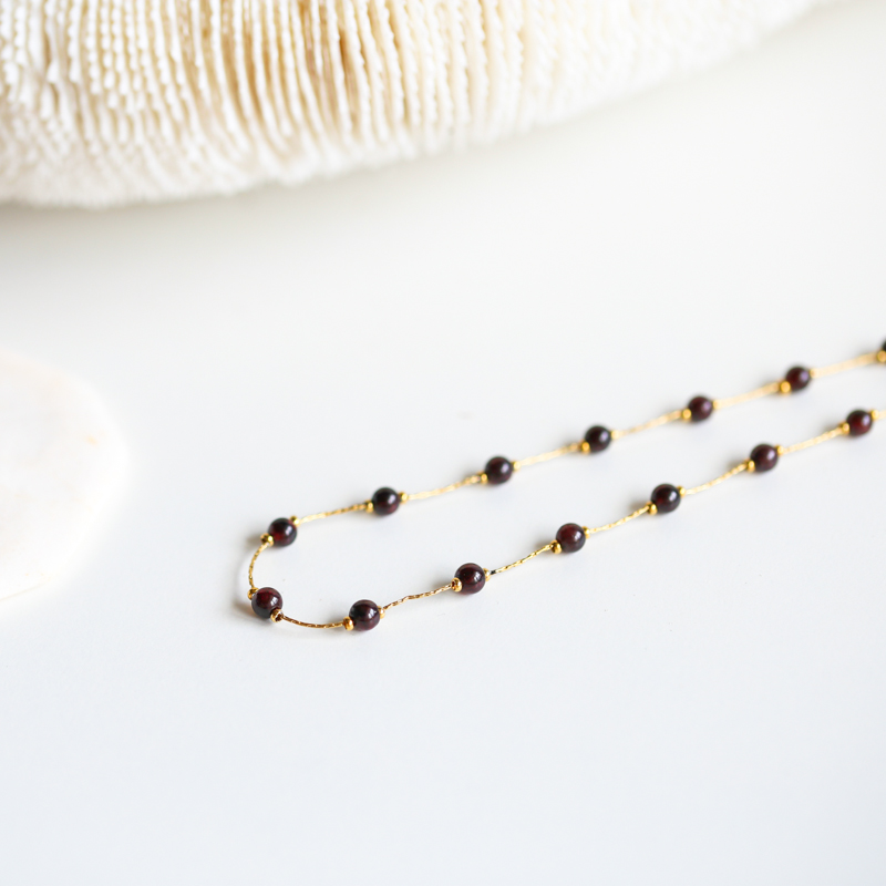 collier-or-adeline-grenat-2