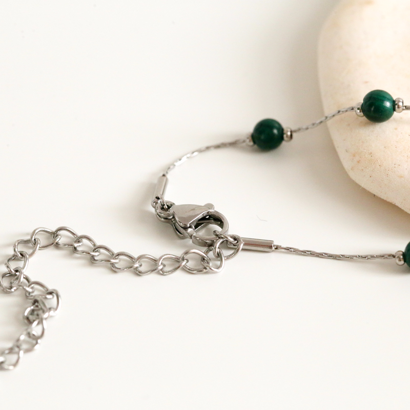 collier-argent-adeline-malachite-fermoir