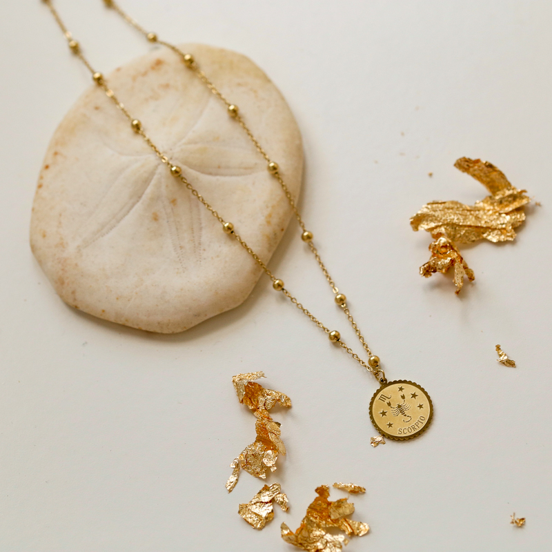 collier-or-astro-scorpion-2