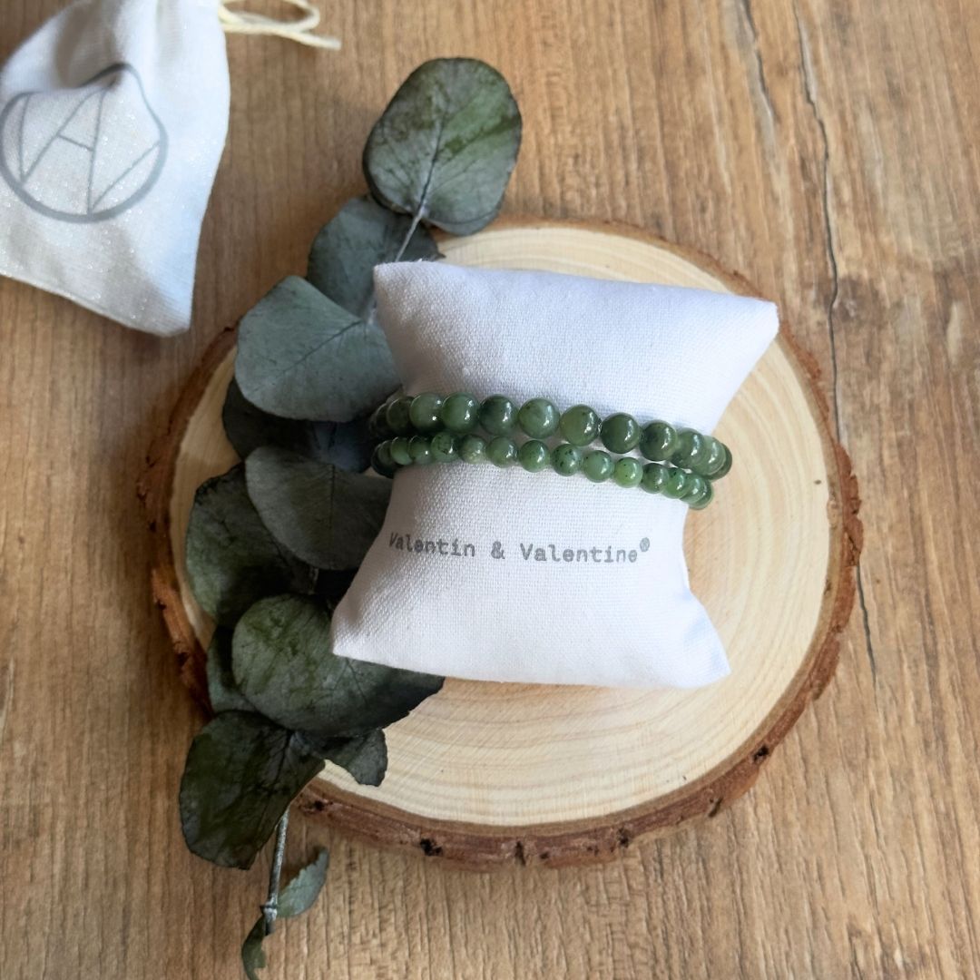 COUSSIN __ JADE NEPHREITE