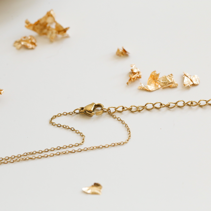 collier-or-enora-arriere