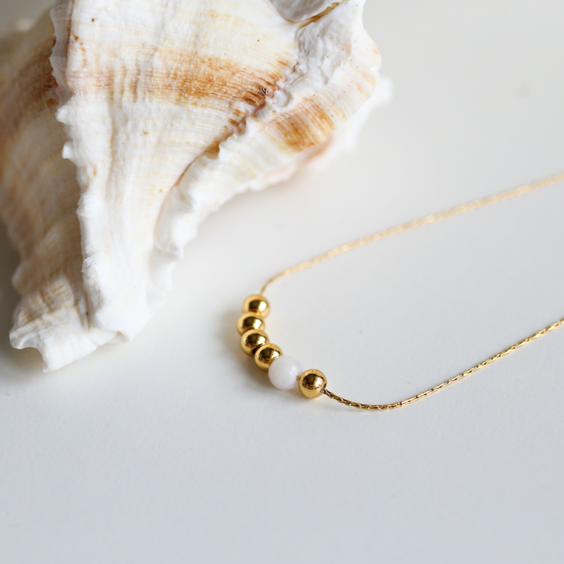 collier-or-opheline-lune-2