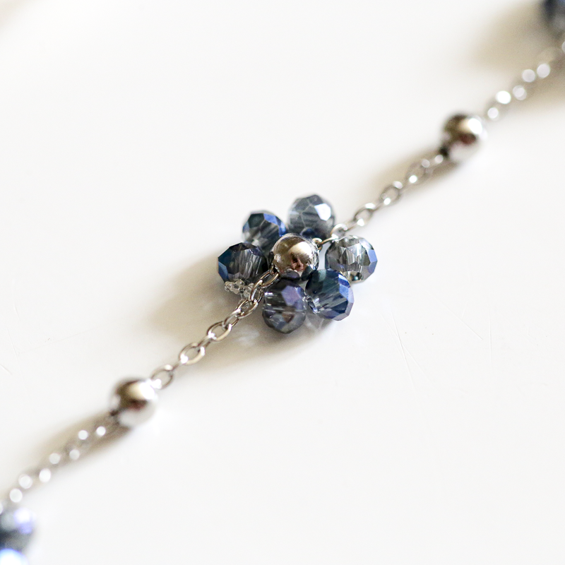bracelet-argent-fleur-bleu-zoom