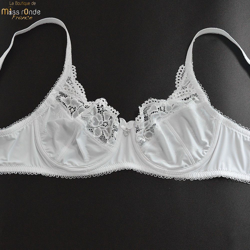 soutien gorge grande taille en dentelle avec coeur