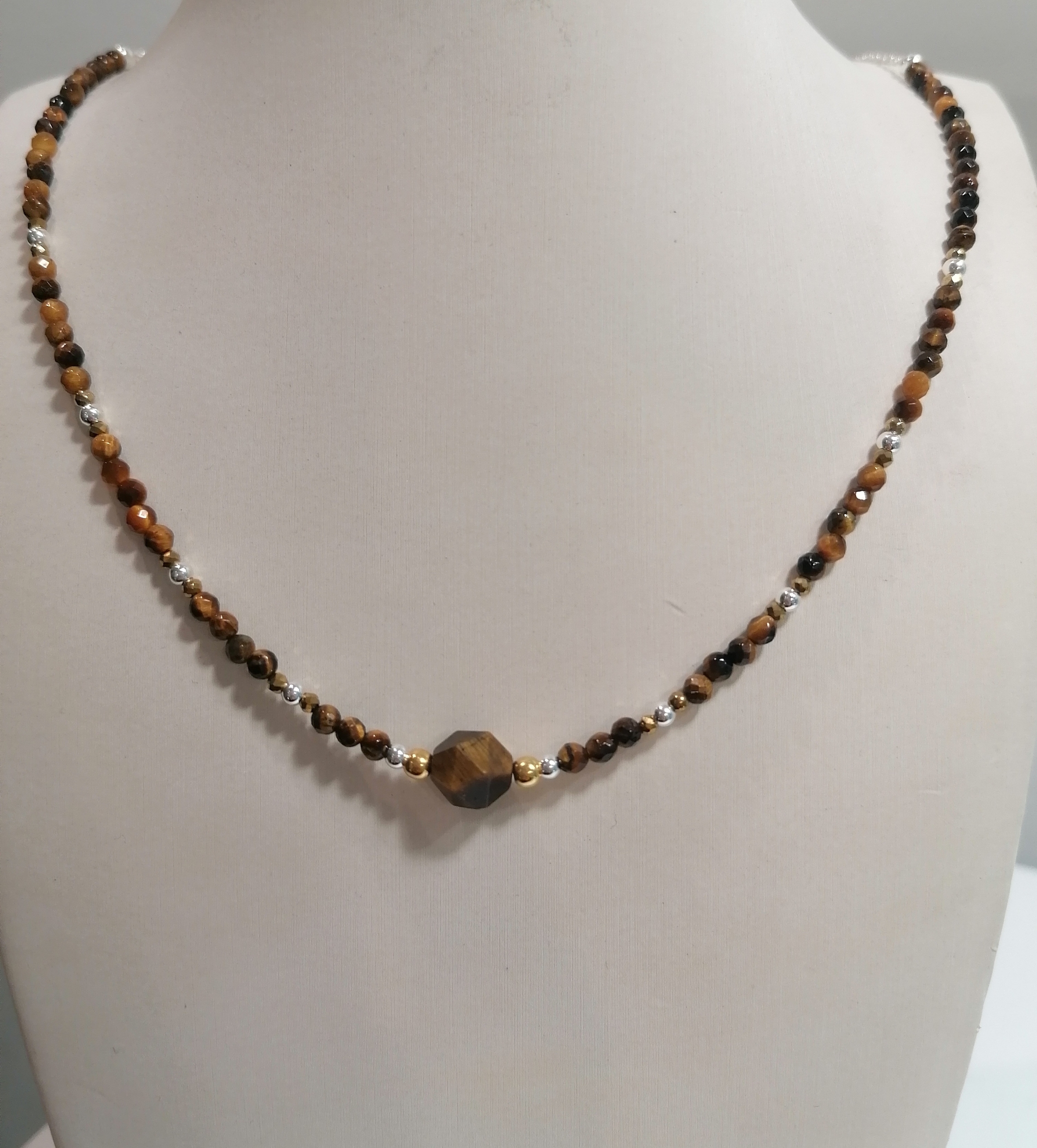Collier en œil de tigre