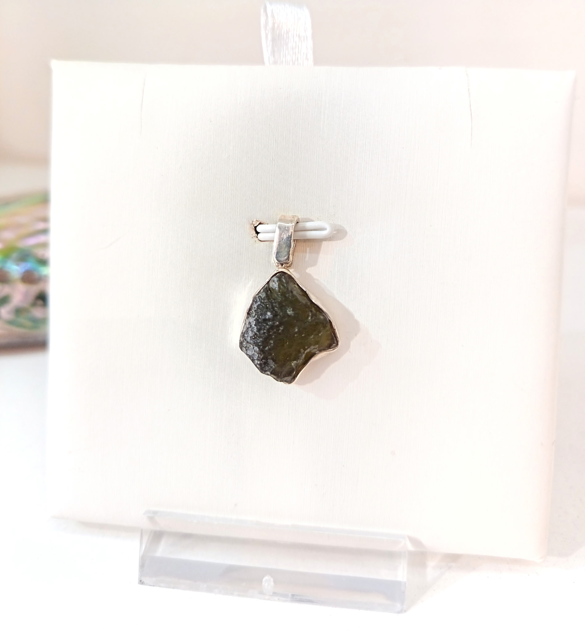 Pendentif en moldavite