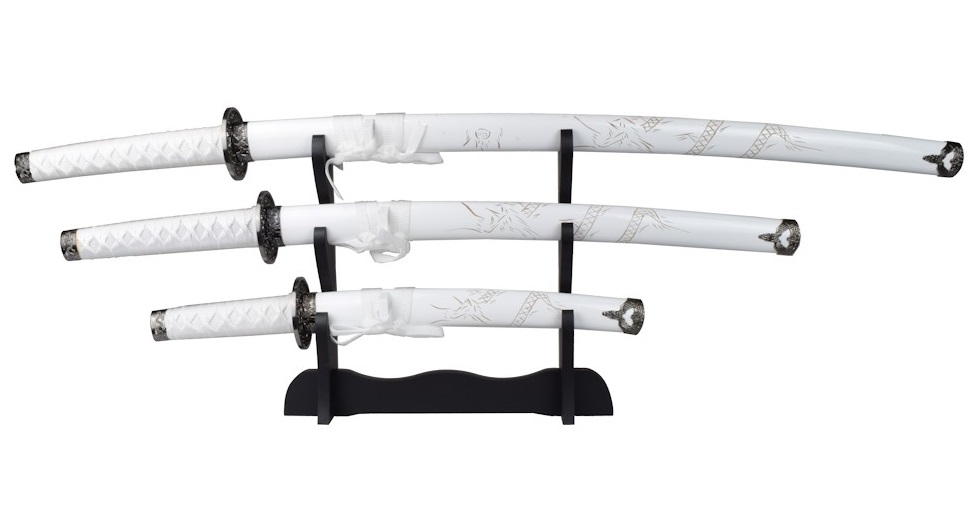 Lot 3 katanas katana wakizashi tantô