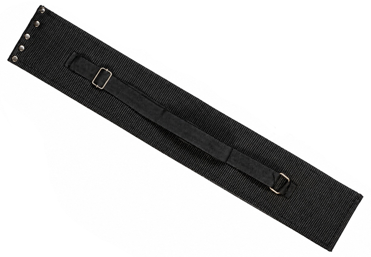 Étui noir en nylon pour machette Katana Ninja Albainox avec sangle réglable et rivets métalliques.