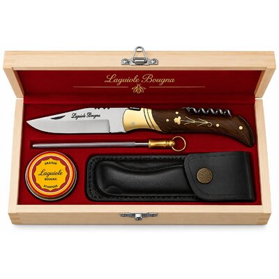 Coffret cadeau Laguiole Bougna avec couteau pliant manche bois, tire bouchon intégré, fusil affûtage, étui cuir et graisse entretien.