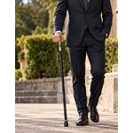 Canne épée cheval luxe – mise en situation avec homme élégant