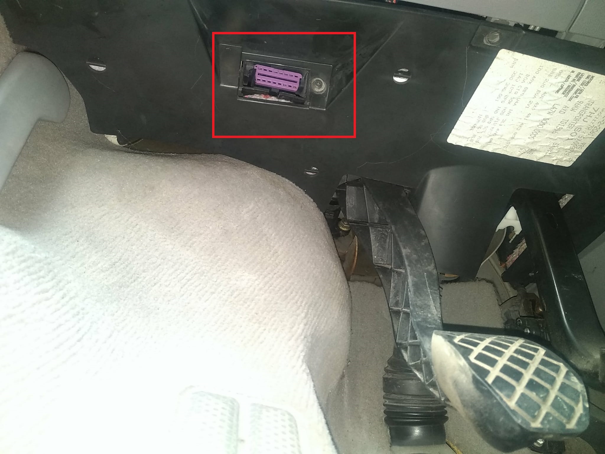 Prise OBD2 Volkswagen Caravelle T5 TDI130