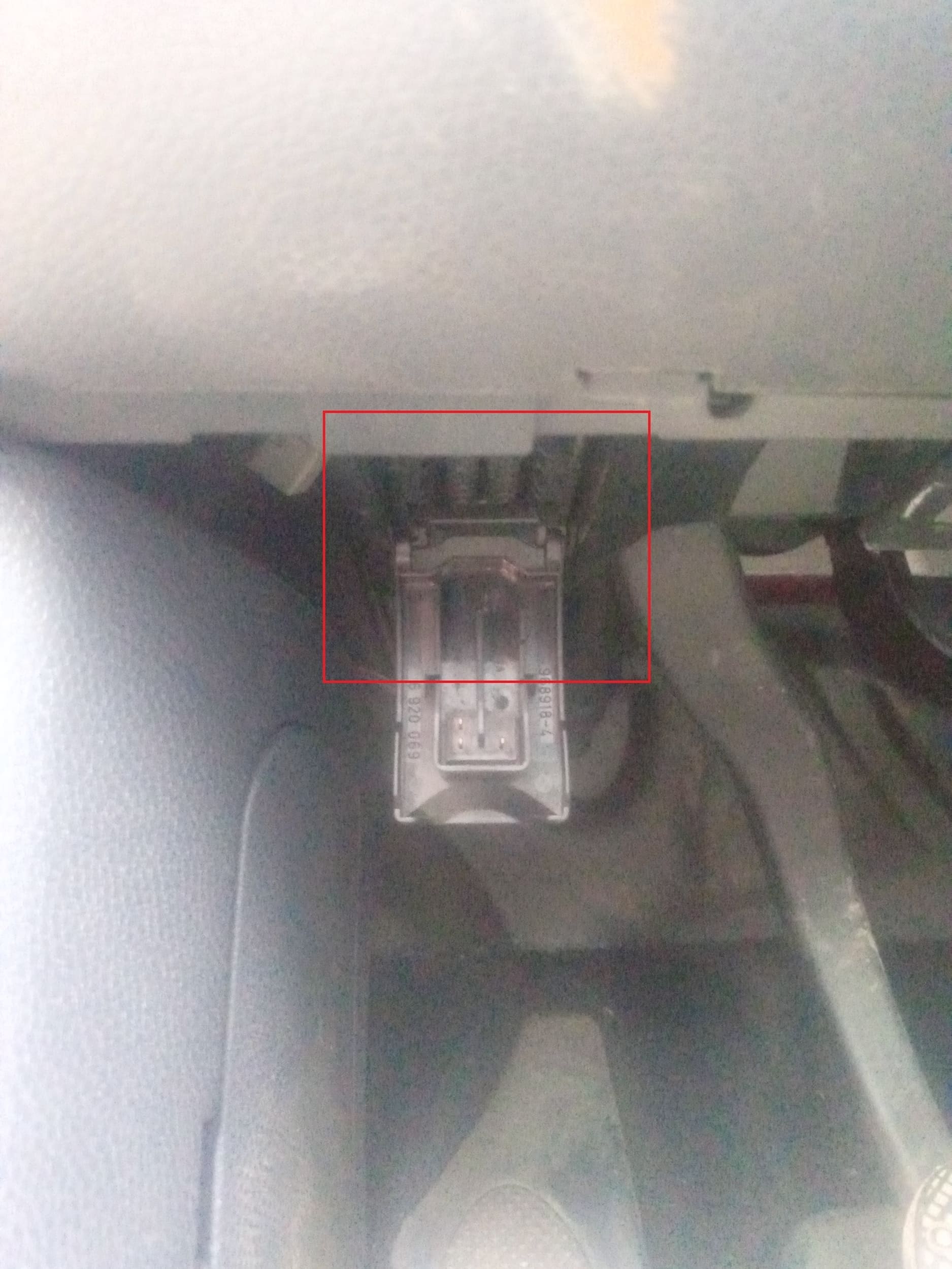 Prise OBD2 mini one r D50