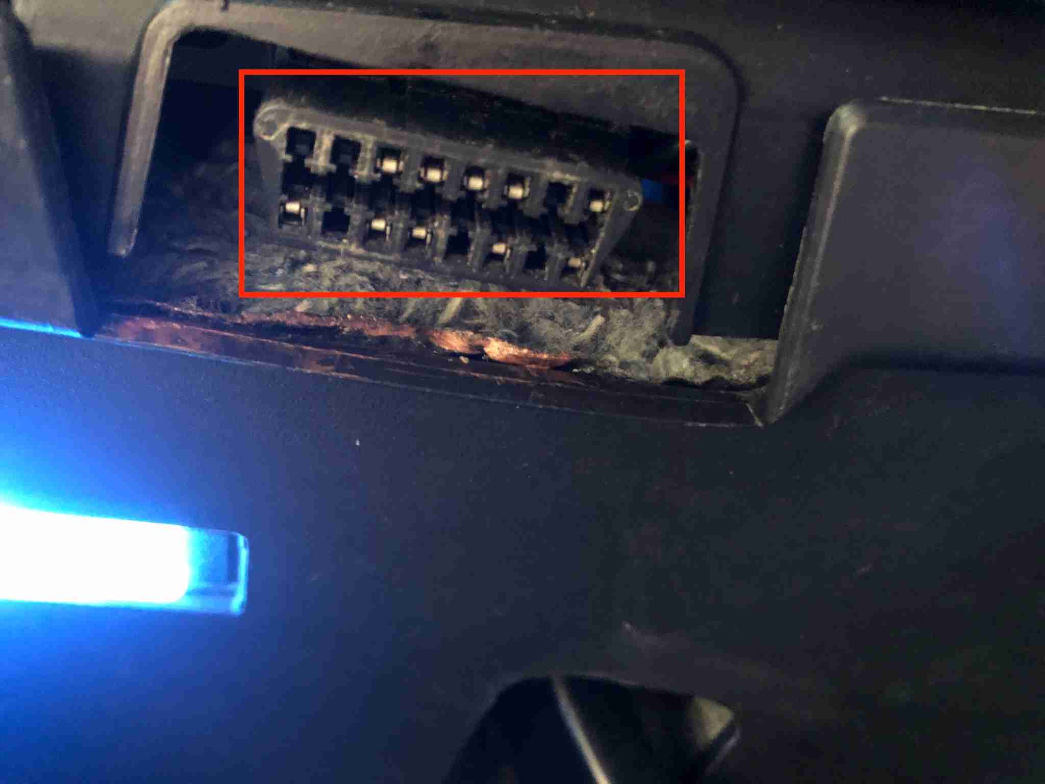 prise OBD2 Land Rover sport L 320