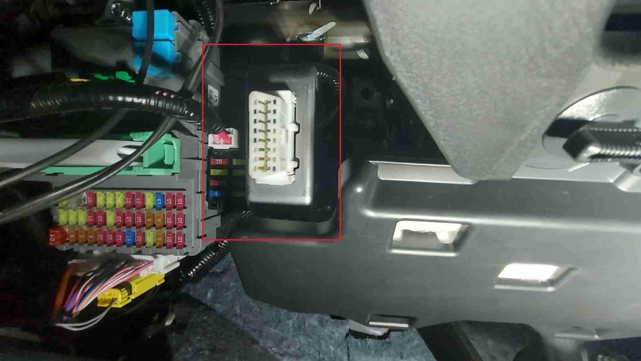Prise OBD2 Honda CR-V Hybride