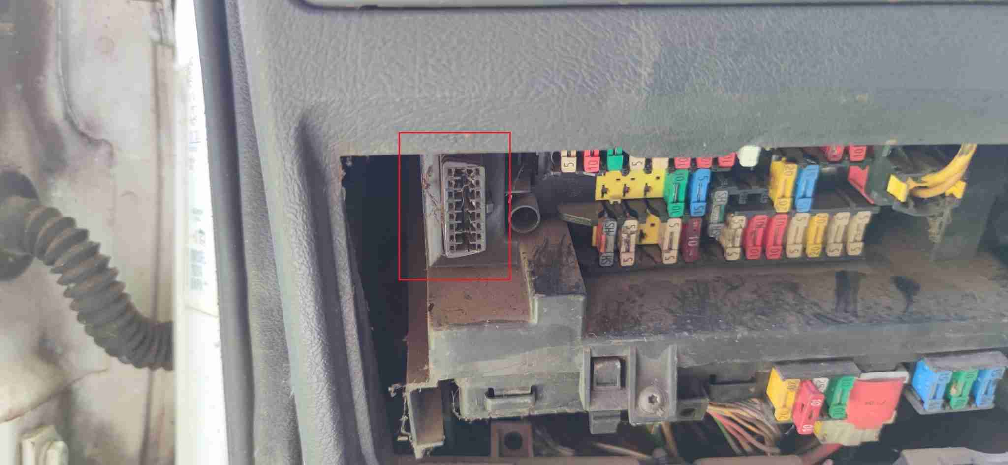 Prise OBD2 Peugeot Partner