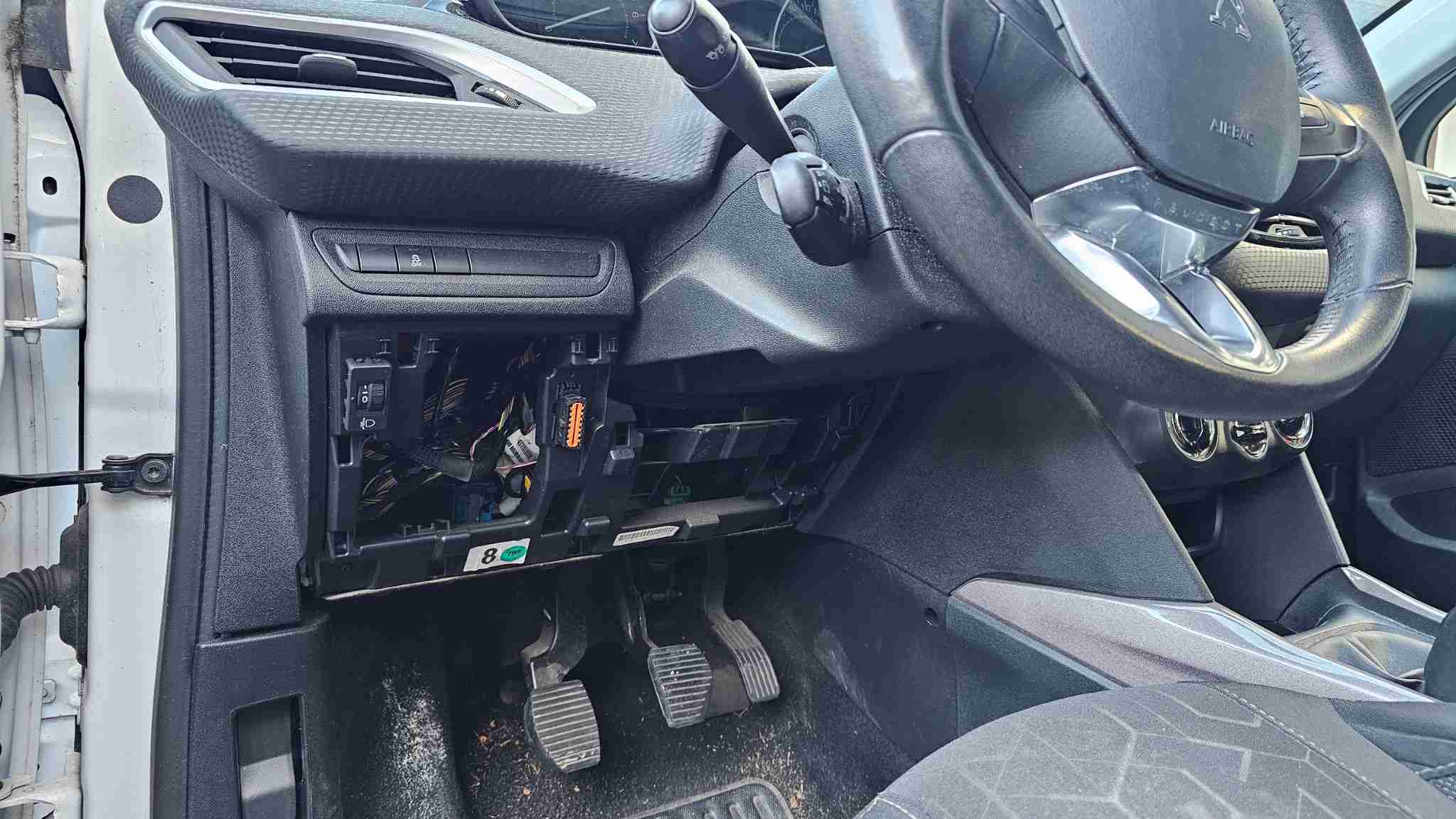 Prise OBD2 Peugeot 2008