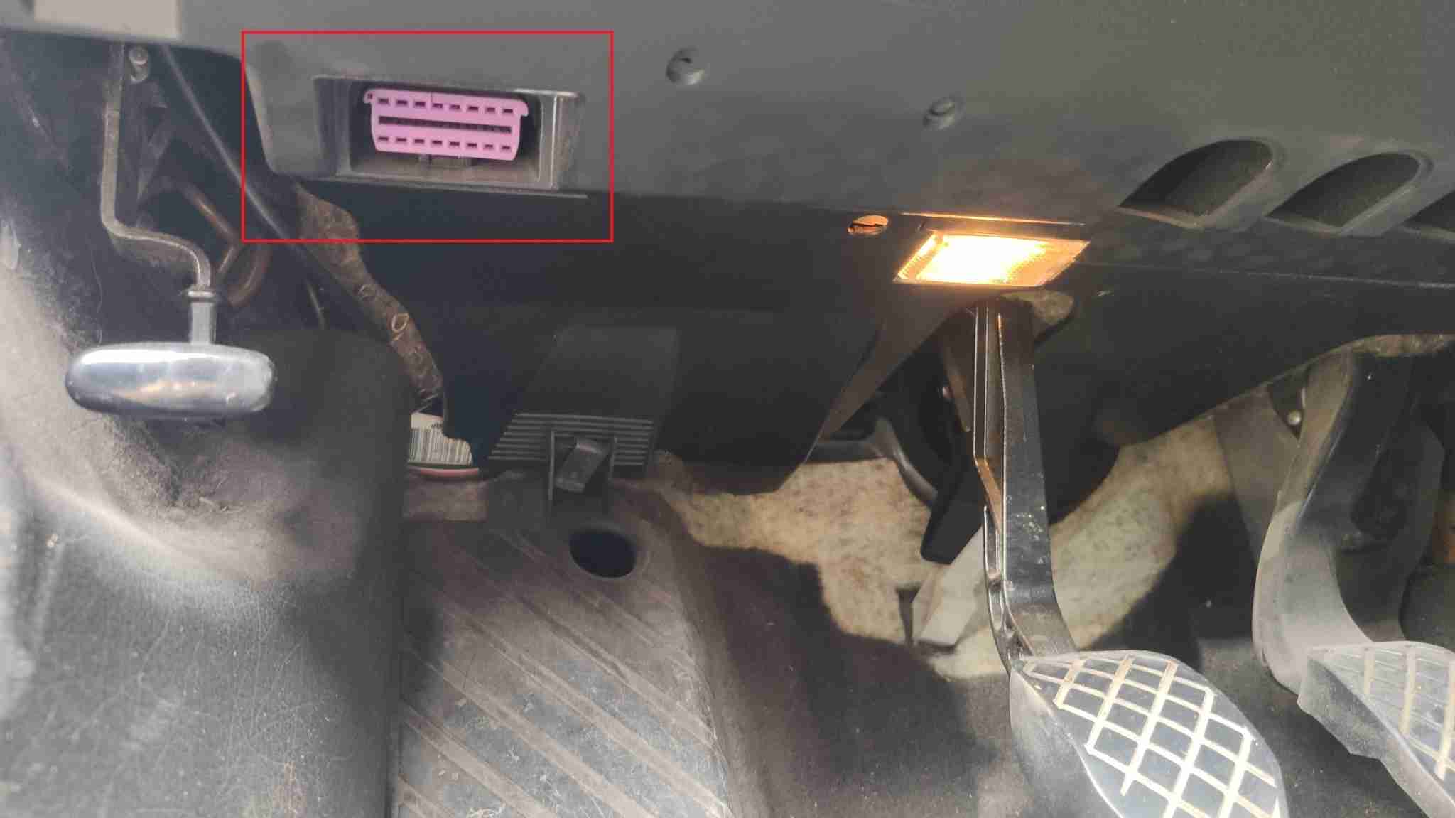 Prise OBD2 Audi A6 Avant C5