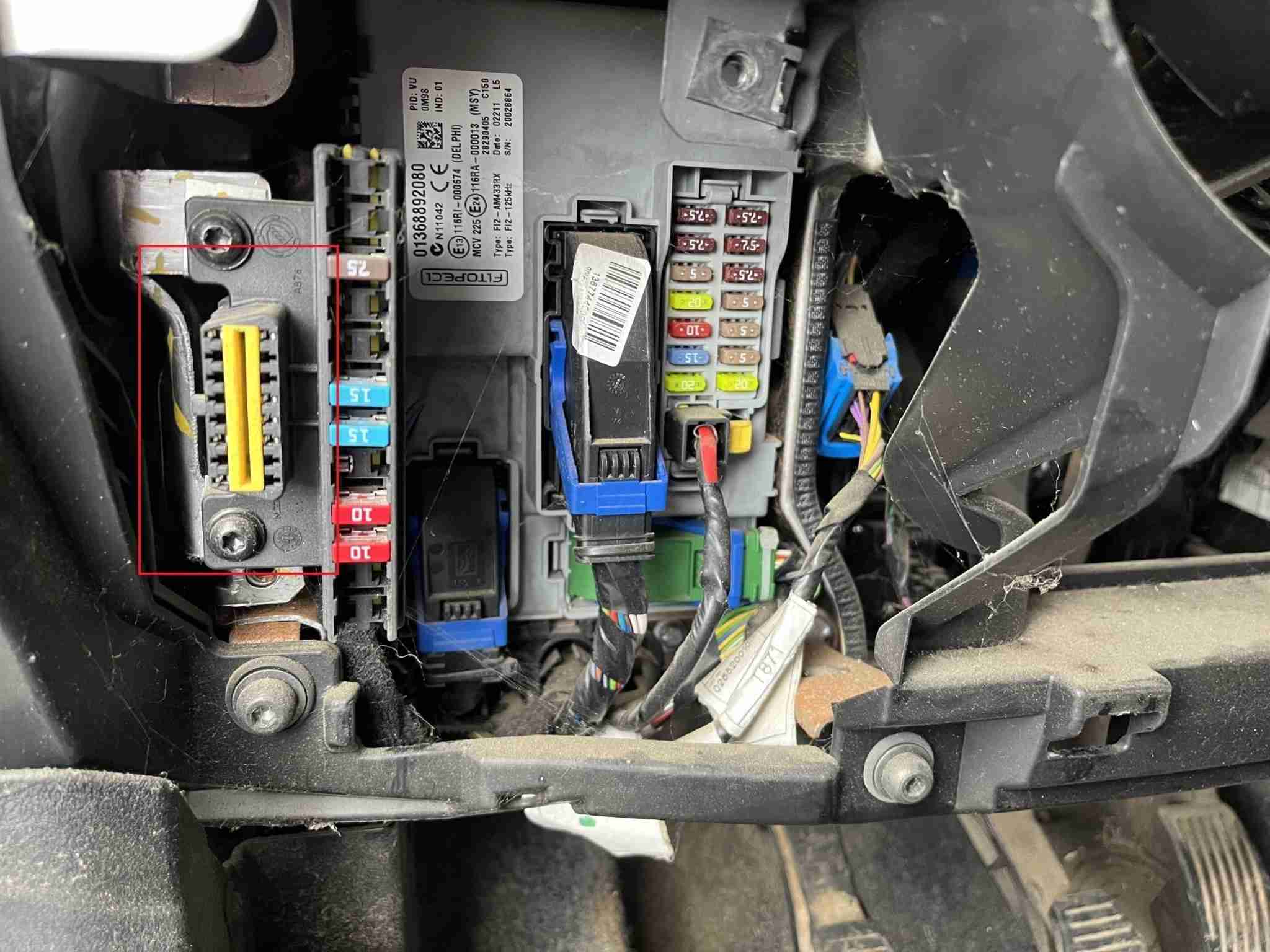 Prise OBD2 Peugeot Bipper