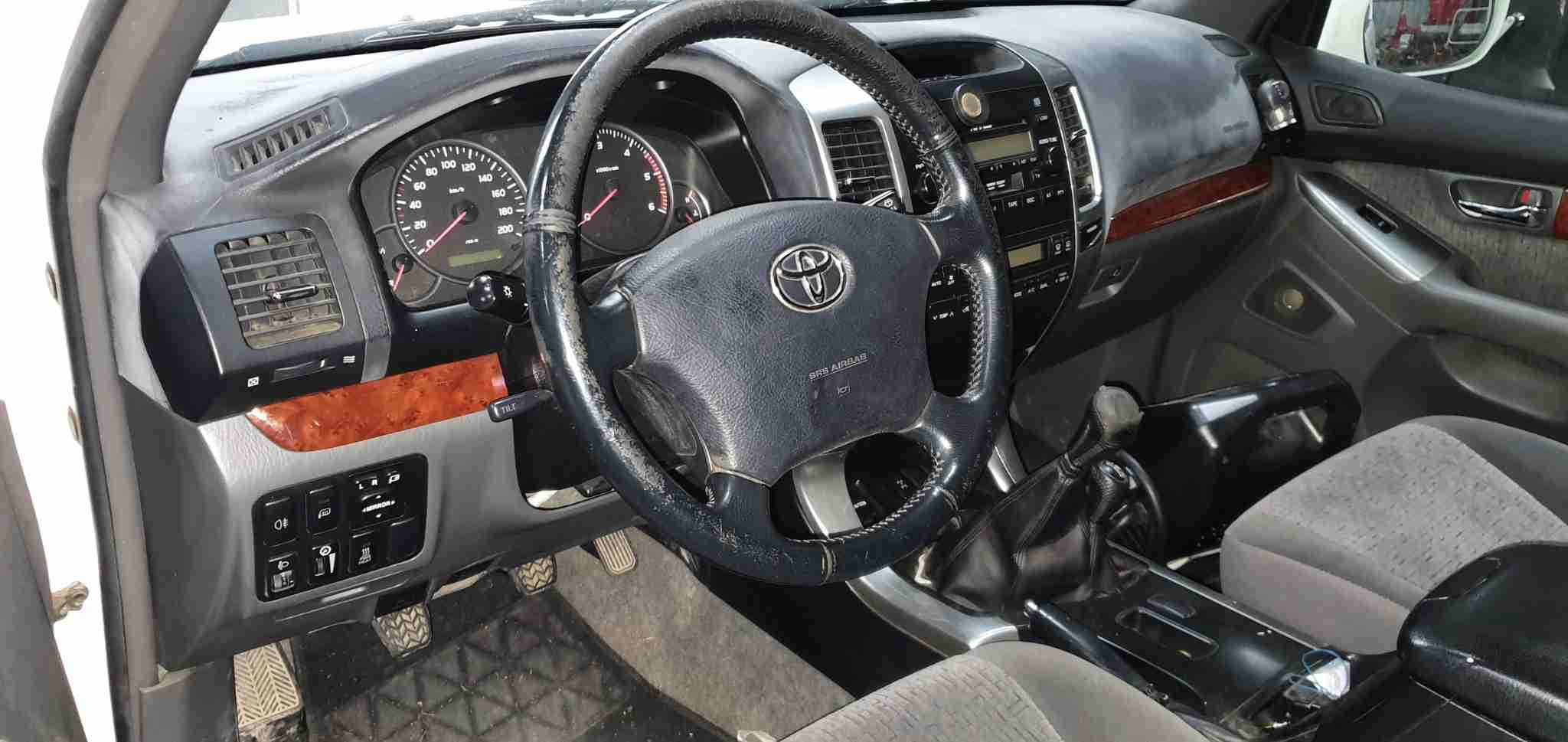 habitacle toyota Land Cruiser 