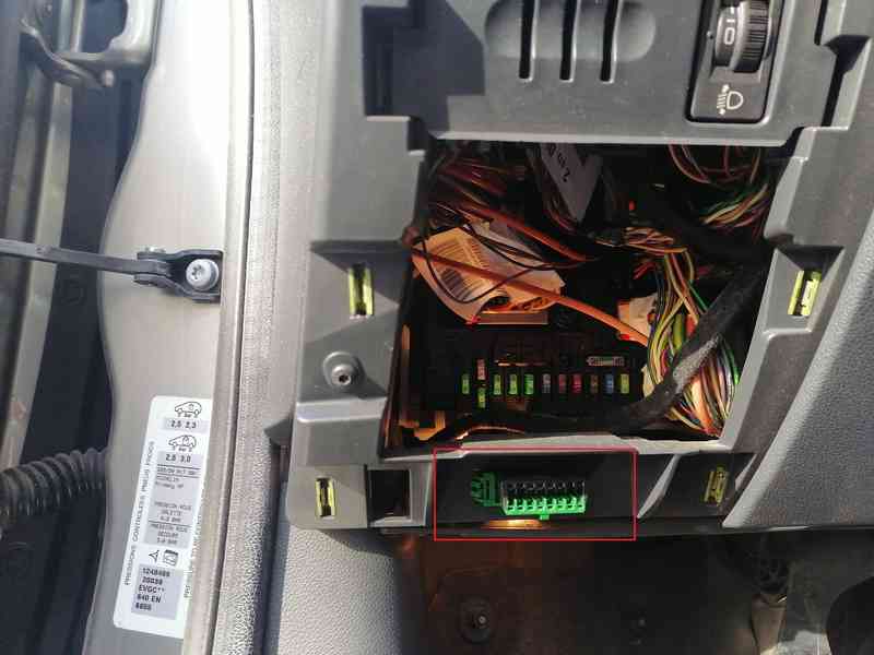 Prise OBD2 Peugeot 3008 de 2011