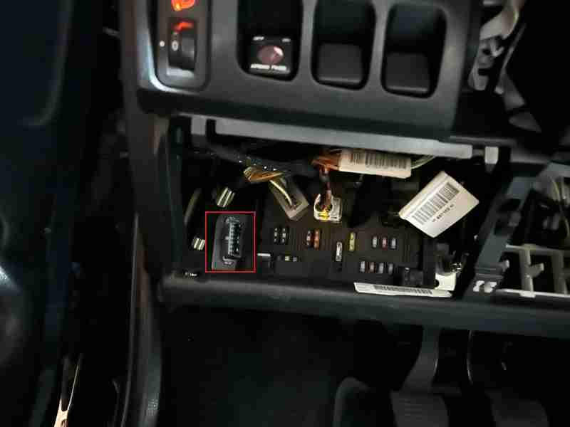 Prise OBD2 Peugeot 206+