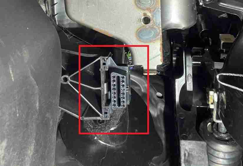 Prise OBD2 BMW X2 xDrive (F39) 2.0D BA 190ch