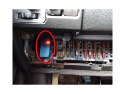 Prise obd et fusibles Chevrolet Corsa Wind