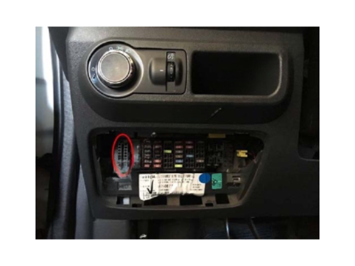 Prise obd Chevrolet Montana ph 2