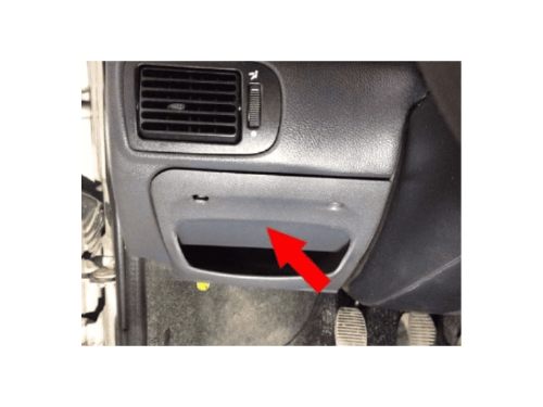 Cache boite a fusibles Fiat Albea