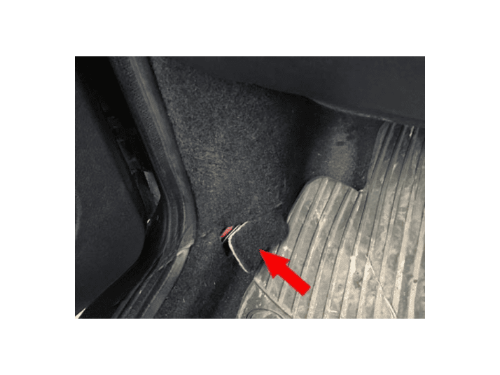 cache prise obd Ford Puma ph 1