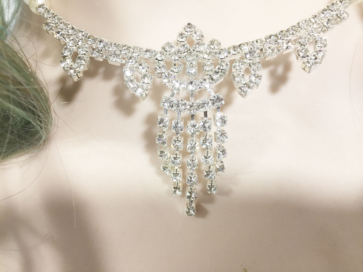 PARURE-STRASS-ET-PERLES-2