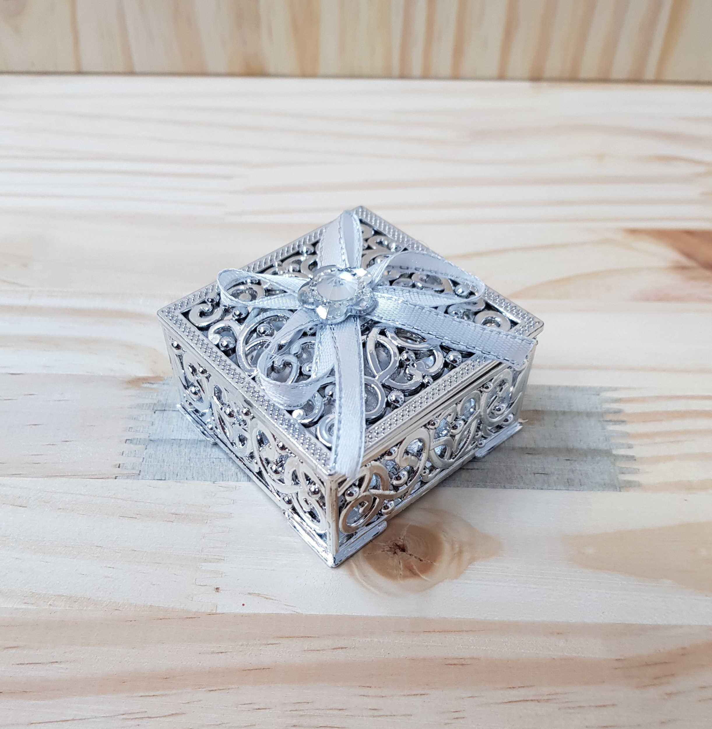 BOITE DRAGEE CARRE ORIENTALE ARGENT
