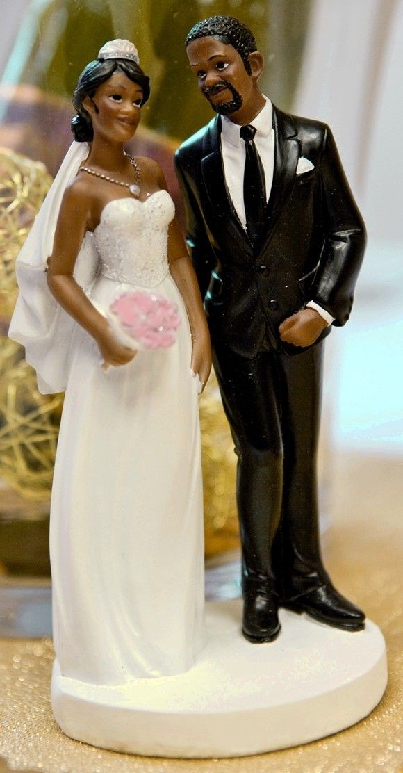 COUPLES MARIES NOIR 15.7 CM