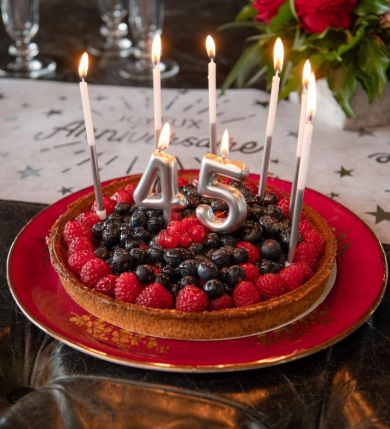 bougies-chiffre-argent-sur-gateau