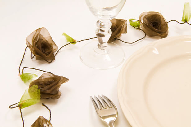 guirlande-de-roses-organza-marron