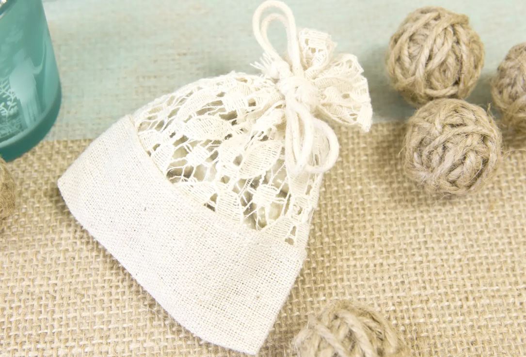 5 sachet lin et dentelle dragees
