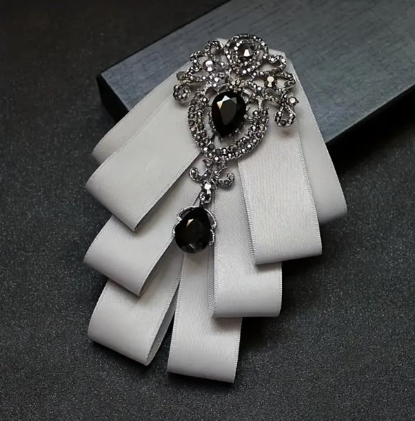 LAVALLIERE BLANCHE STRASS