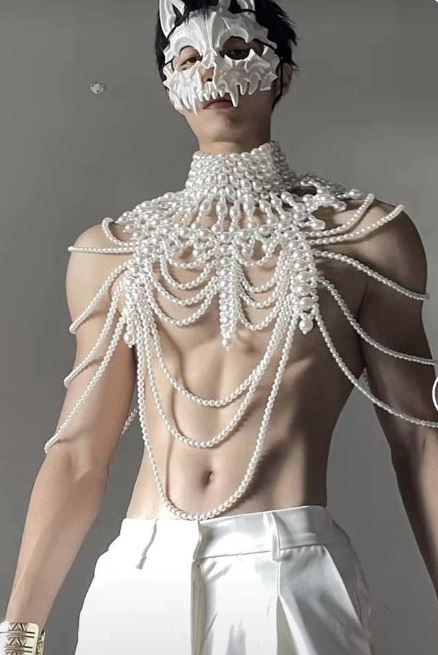 COLLIER PERLES BLANCHES 1