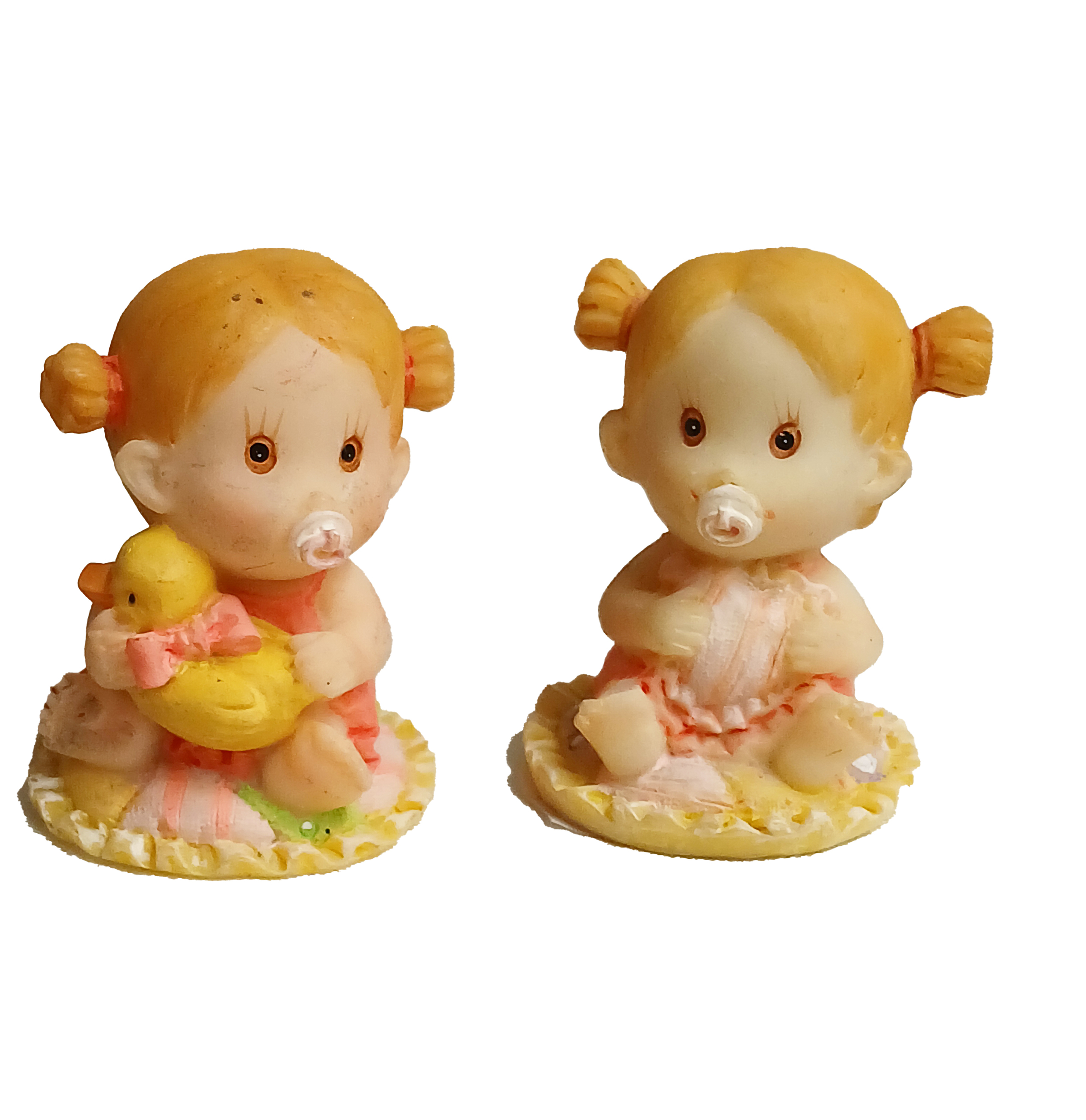 mini figurine bebe fille couettes