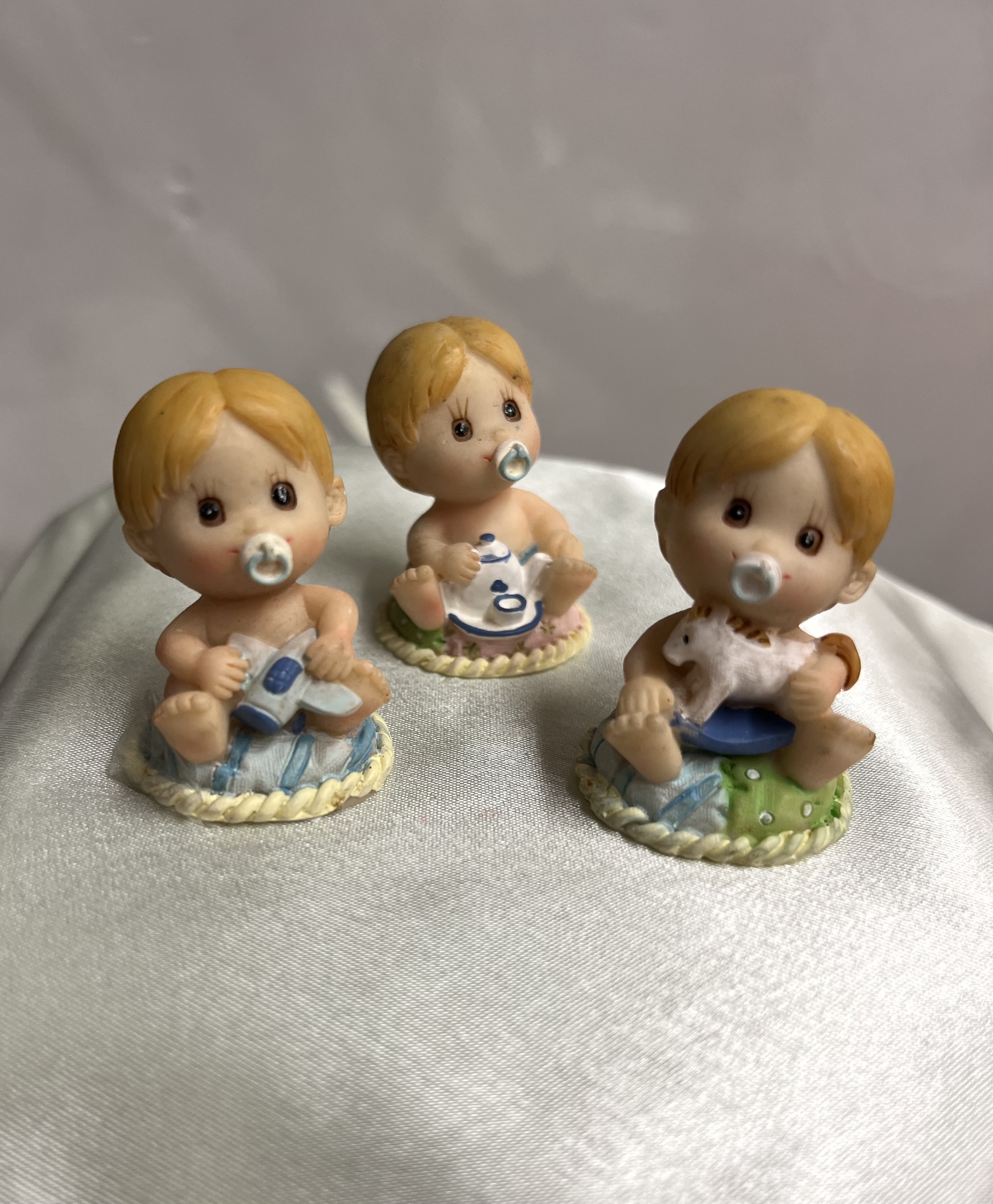 3 figurine bebe garcon