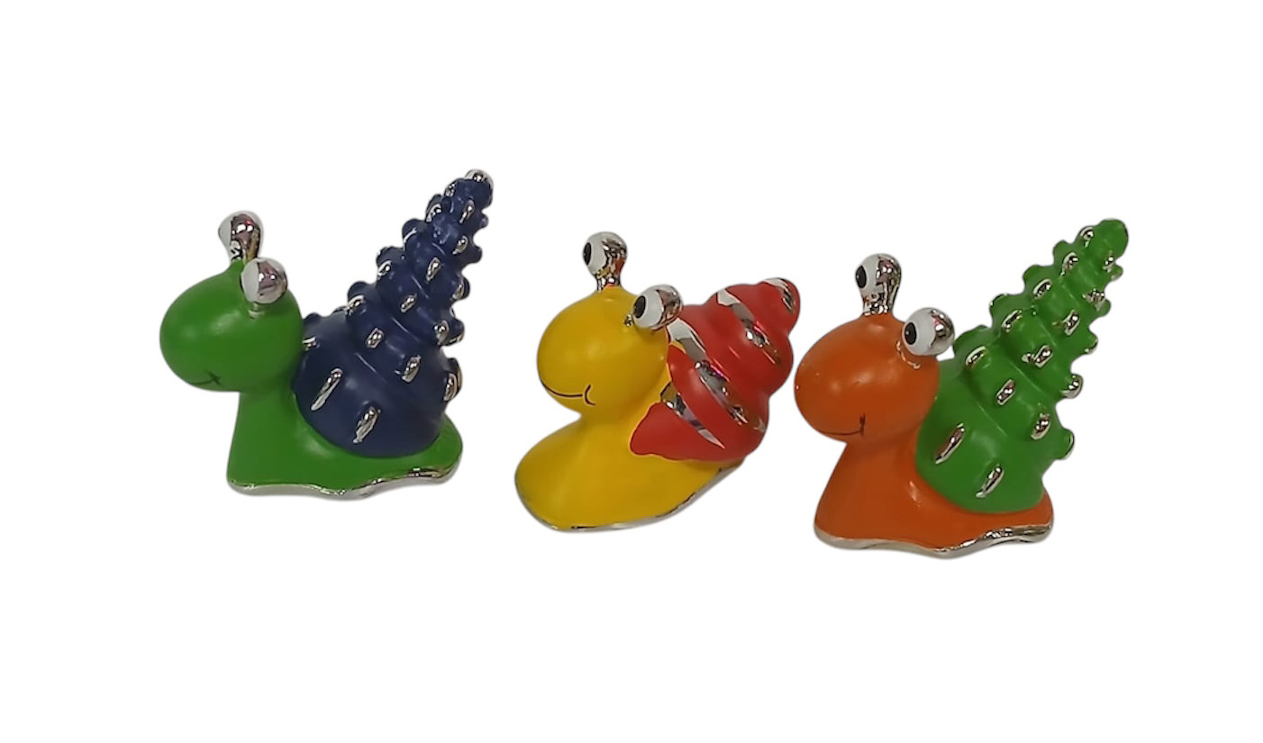 3 figurines resine bébé escargots 1