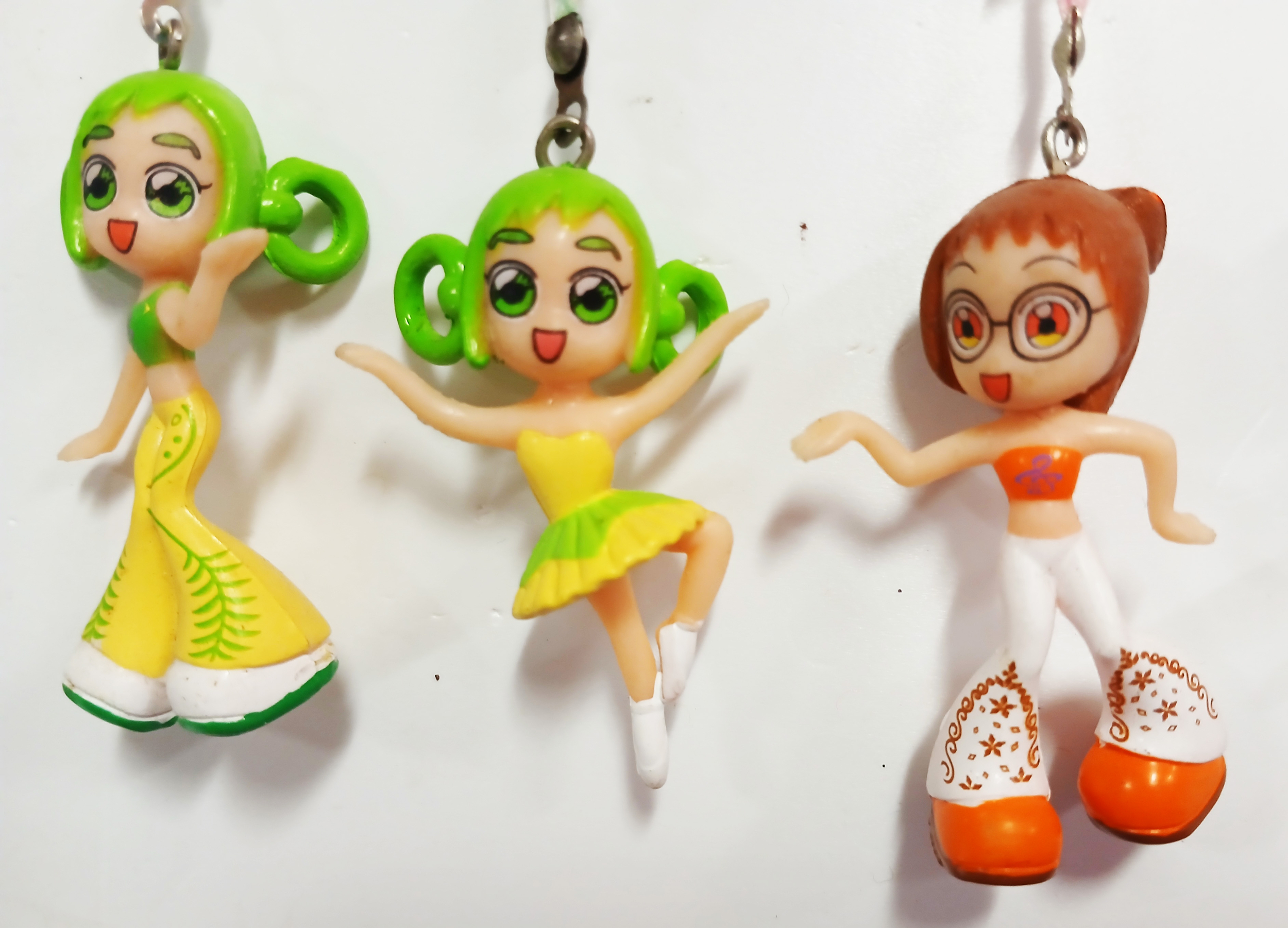 LOT 6 MINI FIGURINE DANSEUSES